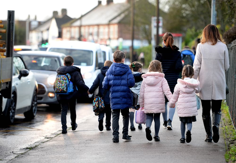 More children walk or cycle to school in central London since Ulez  introduced, study suggests | The Standard